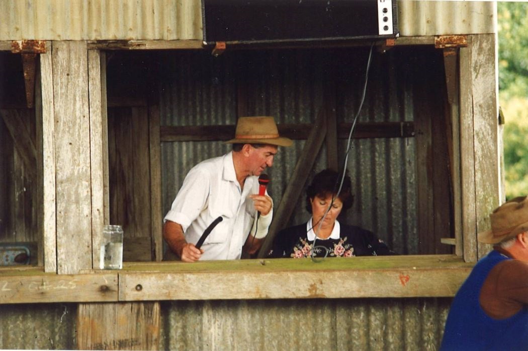 Brian-and-Laurie-Darby-at-Dorrigo-Saleyards.jpg