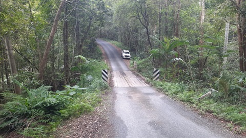 Summervilles rd bridge.jpg