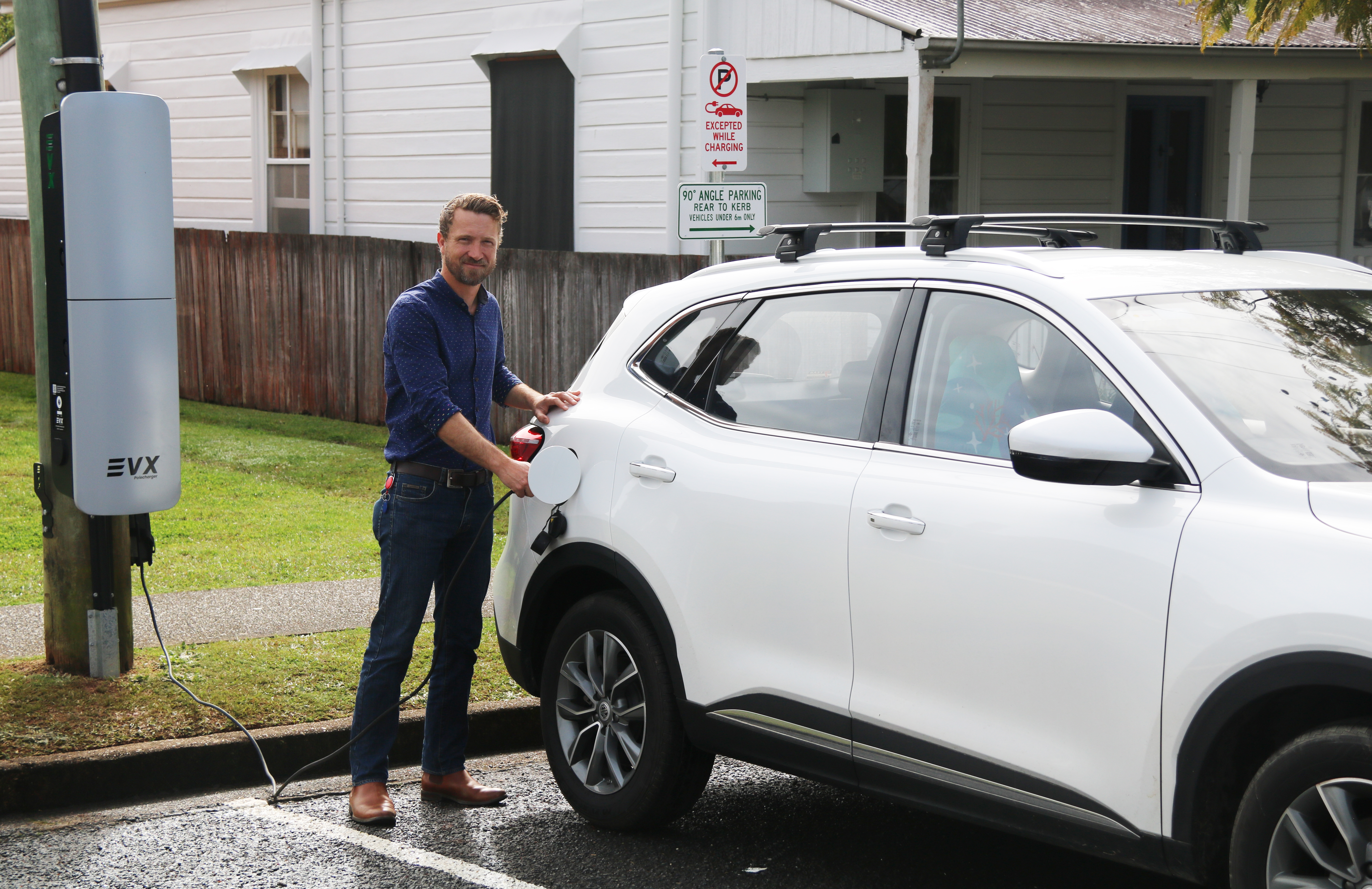 EV charging Bellingen 3.jpg